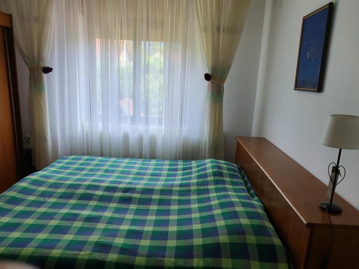 לינה וארוחת בוקר מוקרה גורה Apartman Draga מראה חיצוני תמונה