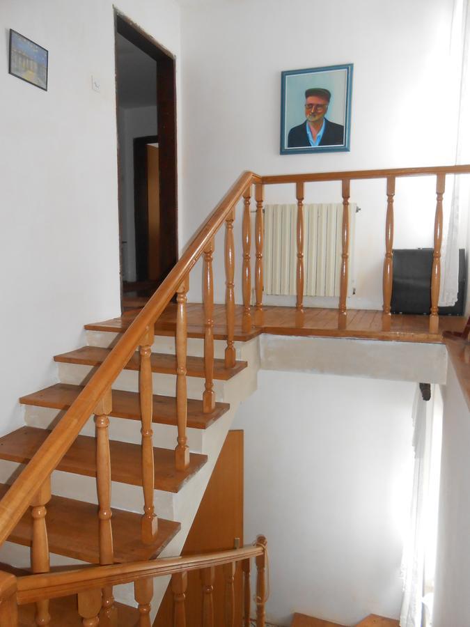 לינה וארוחת בוקר מוקרה גורה Apartman Draga מראה חיצוני תמונה
